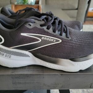 Brooks size 8.5 women's Glycerin GTS